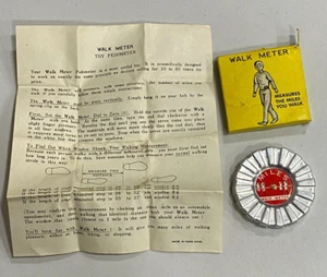 Medidor de caminata vintage podómetro de juguete caja original juguete de lata hecho en Hong Kong - Imagen 1 de 5