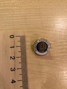 old used football pin \ badge Rangers Scotland #3 - Picture 1 of 1