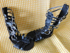 AMERICAN GIRL SIZE BLACK STRAPPY TALL SANDALS ZIPPER BACK - Picture 1 of 2