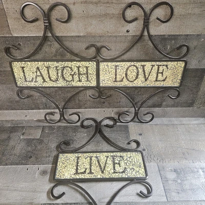 Juego de 3 piezas de decoración de pared de vidrio craquelado de metal Live, Laugh, Love Foto 1 de 4