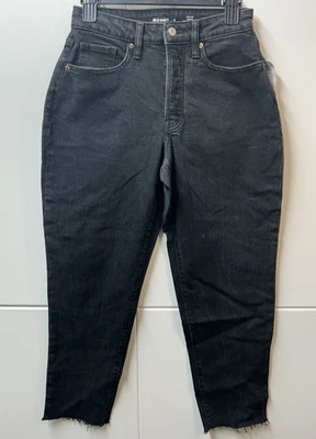 Jeans Old Navy para mujer talla 8 negros O.G. Pantalones de mezclilla rectos de tiro alto con dobladillo crudo Foto 1 de 4