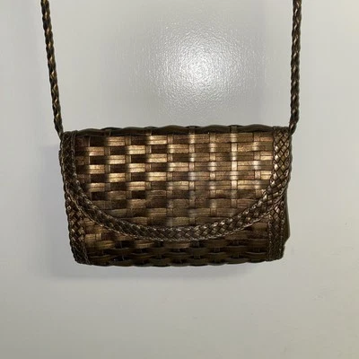 Cartera de Colección Saks Fifth Avenue Cuero Tejido Metálico Dorado Marrón RARA Foto 1 de 4