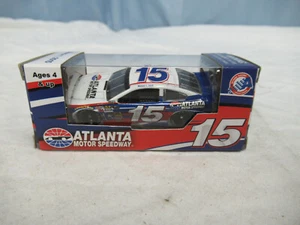 2015 Atlanta Motor Speedway NASCAR Program Car Maßstab 1:64 (JJ) - Bild 1 von 5