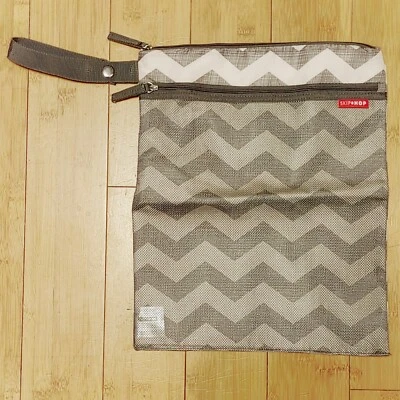 Skip Hop Wet Dry Grab Go Travel Diapers Swim Chevron New w/o Pkg - Image 1 of 3