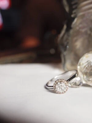 MHJ 10K WHITE & YELLOW GOLD NATURAL DIAMOND CLUSTER RING - TDW : 0.50 - Image 1 of 4