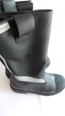 NEW  WITH TAGS JOLLY SAFETY FOOTWEAR BOOTS  CROSSTECH SIZE 11 - Image 1 of 4
