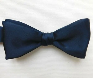 Navy blue bow tie Moss Bros to fit collar size 13" to 18" vintage 1970s - Picture 1 of 2
