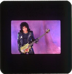 Álbum KISS GENE SIMMONS Original Raro 35 mm Slide Crazy Nights 1987 con derechos #22 - Imagen 1 de 2
