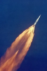 New 5x7 Photo: Apollo 11 After Launch, Heading to the Moon - Picture 1 of 1