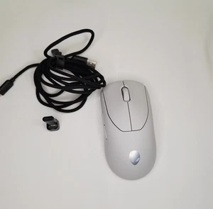 Alienware Pro Wireless Gaming Mouse - Lunar Light - Picture 1 of 5