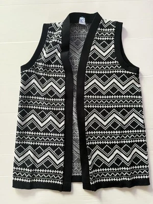 Vintage Australian 1980s Knit Acrylic Wool Black Vest Chevron Print Size Small - Image 1 of 4