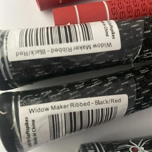 Black Widow Widow Maker schwarz & rot 60 gerippte Golfgriffe - 13 Griffe - Bild 1 von 5