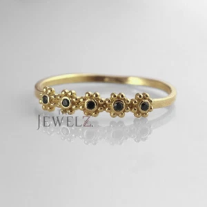 Anillo de oro 14K 0,10 quilates negro VS/F-G con diseño de cinco flores de diamantes - The Jewelz - Imagen 1 de 4