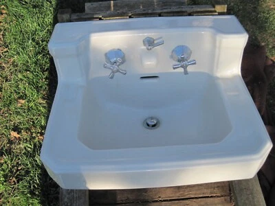Vintage 1950's American Standard sink and Medicine Cabinet with Mirror - Image 1 of 4