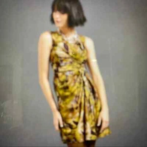 NEW Anthropologie Quillaree Floral Pleat Detail Starburst Dress. 4 - Picture 1 of 11