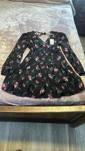 Floral V-neck Long Sleeves dress Size XS - Picture 1 of 5