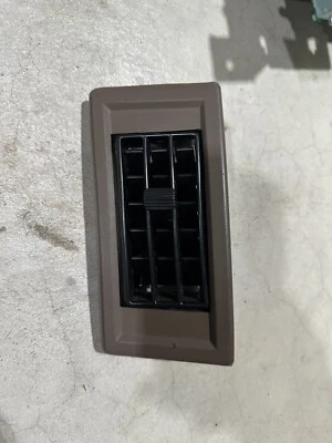 88-94 Chevy Blazer  passenger  Side A/C Dash Vent panel oem Beige GMC OEM - Image 1 of 4