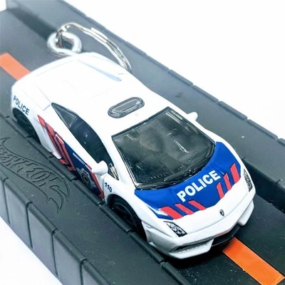 Matchbox MBX City 87/100 Lamborghini Gallardo Police White 1:64 Diecast Keychain - Image 1 of 4