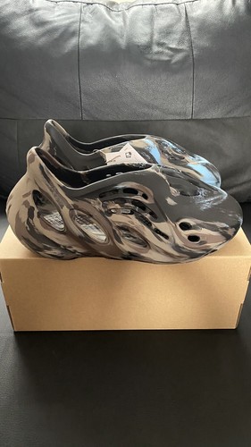 Yeezy Foam Runner 'MX Cinder' Taglia UK 8 Nuovo✅?