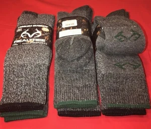 3 paquetes de calcetines Realtree Carolina Ultimate para hombre, 6 pares - negros con 3 negros, con 3 verdes - Imagen 1 de 6