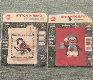 Kits de punto de cruz contados NMI LOTE DE 2 PUNTOS N COLGAR Penguin Chickadee - Imagen 1 de 4