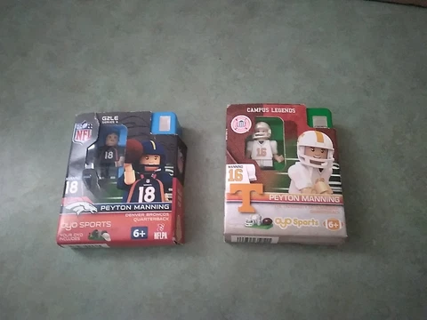 Oyo Sports Peyton Manning Mini Figures Lot Of 2 1 Nfl 1 College Cover