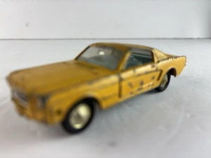 DINKY TOYS 161 FORD MUSTANG YELLOW Meccano England  - Picture 1 of 7