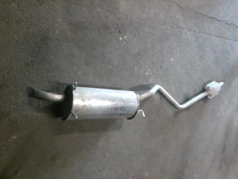 Silencieux arriere (echappement) RENAULT SCENIC 1 PHASE 2 - Photo 1/1