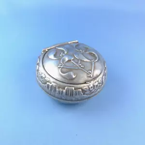 Art Nouveau Mistletoe Powder Compact / Antique Silver Plated - Picture 1 of 8