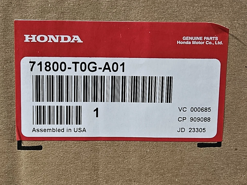 Genuine OEM Honda 71800-T0G-A01 Passenger RH Rocker Molding 2012-2016 CR-V Foto 1 de 1
