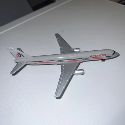 Литая под давлением винтажная модель самолета Daron Realtoy American Air Lines Eagle Livery - Изображение 1 из 4
