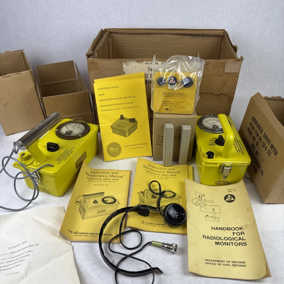 Lote De Contador Geiger Defensa Civil CDV-715 CDV-700 Dosímetro De Colección Años 60 Kit *Ver Foto 1 de 4