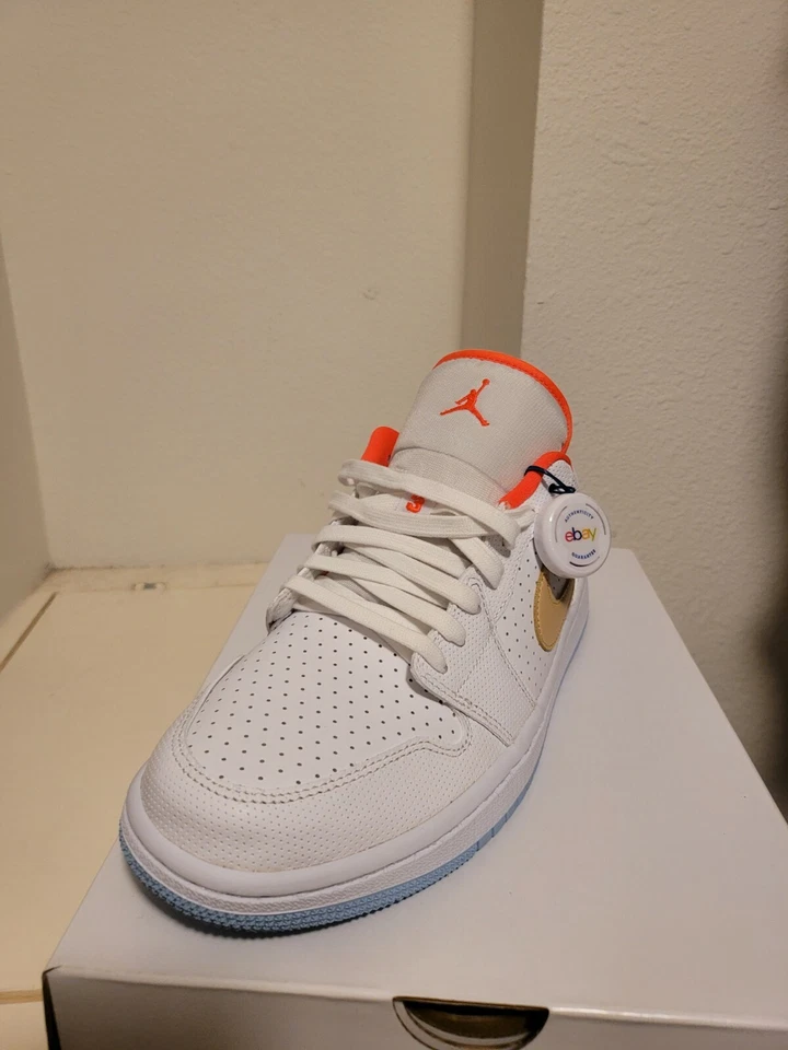 Talla Mujer 10.5 - Jordan 1 Low SE Blanco Sésamo Foto 1 de 4