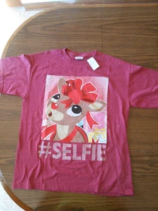 Rudolph the red-nosed reindeer # Selfie t-shirt size XL NWT - Picture 1 of 1