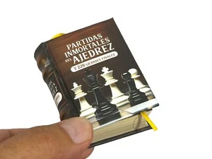Partidas Inmortales del Ajedrez y 228 grandes finales mini book hardcover 441 pg - Picture 1 of 4