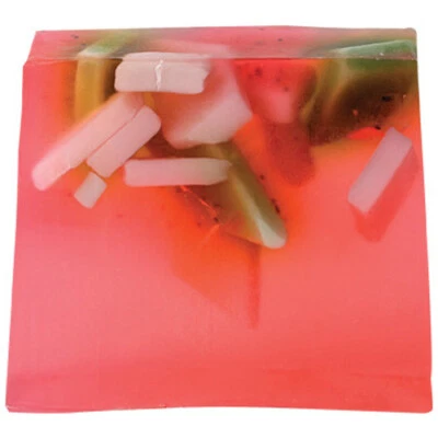 (79,50 EUR/kg) Bomb Cosmetics - Strawberry Fields Seife - 100g