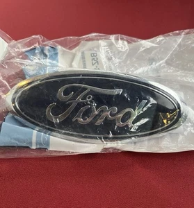 Placa de identificación emblema símbolo trasero Ford Explorer nuevo fabricante de equipos originales LB5Z-9942528-A - Imagen 1 de 4
