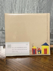 Heidi Grace Designs Scrapbook 12x12 Felt House/Stitched Flowers Design 10 pages - Picture 1 of 10