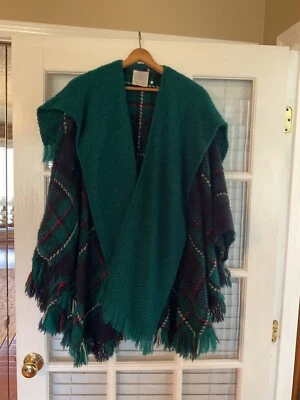 VTG Bayne Valley Weavers XL Womens Cape/Poncho with Hat Ireland - Image 1 of 4