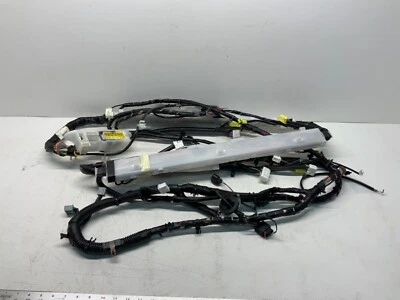 Подлинный Nissan ремень кузова 24014-ZZ93B подходит 2011-2013 NISSAN ARMADA со стороны водителя - Изображение 1 из 4