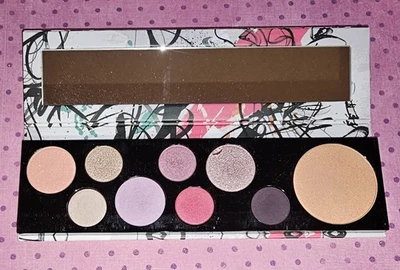 Paleta de sombras de ojos e iluminadores MAC Fashion Fanatic nueva sin caja *Leer* Foto 1 de 4
