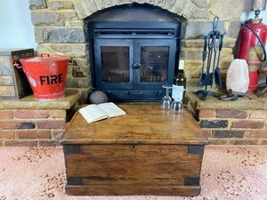 Old Antique Pine Chest, Vintage Wooden Storage Trunk, Blanket Box, Coffee Table. - Picture 1 of 8