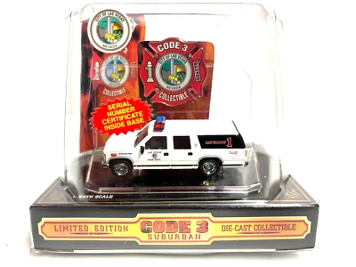CODE 3 COLLECTIBLES GMC SUBURBAN 1:64 sCALE Las Vegas Fire Department - Image 1 of 4