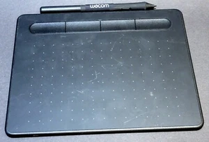 Wacom Intuos Drawing Tablet w/ Pen CTL-4100 Bluetooth Black - Picture 1 of 3