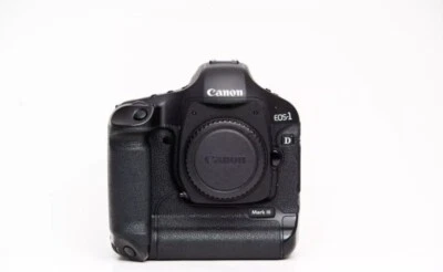 Canon EOS 1D Mark III 10.1MP Digital SLR Camera - Black (Body Only) - Image 1 of 4