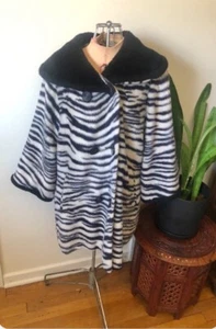 1960’s Plush Zebra Print Coat With Wide Black Collar - Picture 1 of 10