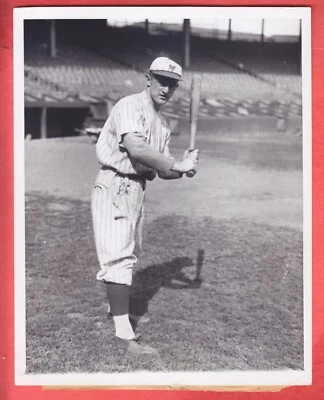1921   NEW YORK GIANTS   7.2 X 9    GLOSSY      FRANKIE FRISCH    HOF - Image 1 of 3