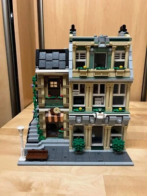 Lego Modular Building Custom Crown Jewel - Image 1 of 4