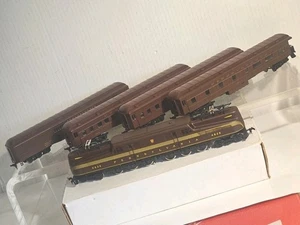HO Pennsylvania #4828 & 4 Cars Set - Picture 1 of 23