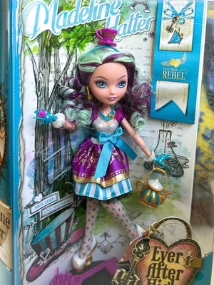 Muñeca Sombrerera Madeline Ever After High 2013 Mattel retirada nueva en caja original primera ola Foto 1 de 4